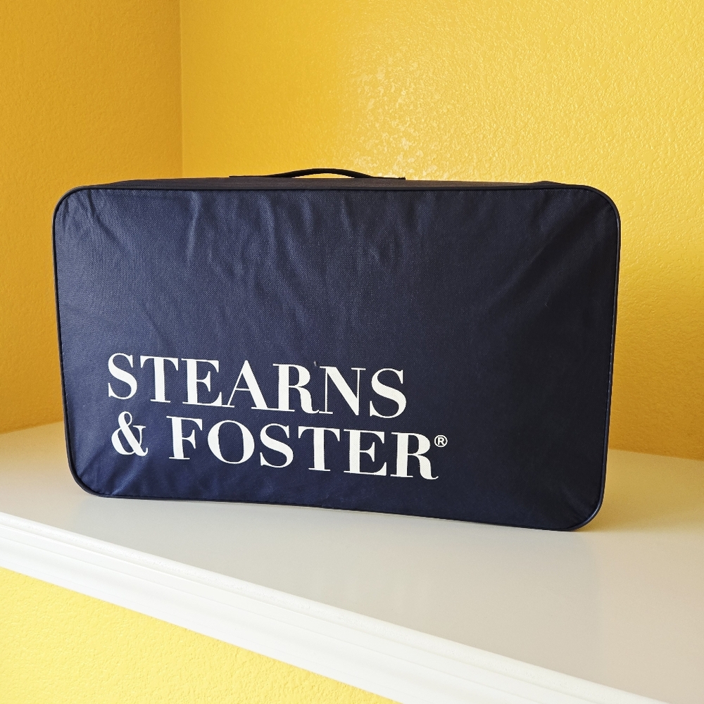 Stearns & Foster Luxurious 800 Fill Power White Goose Down Pillow Standard/Queen - Picture 5 of 9